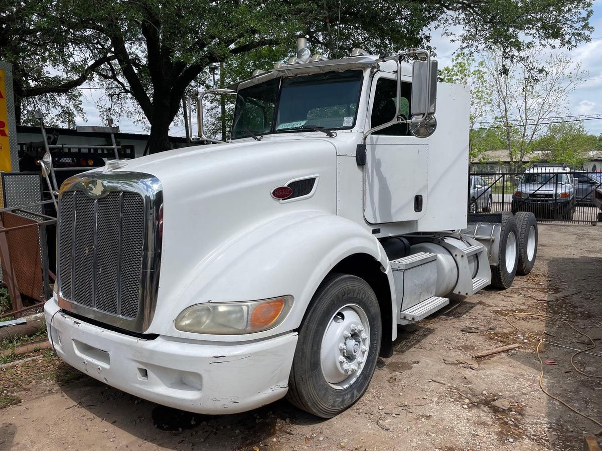 2009 Peterbilt 386 T/A Truck Tractor