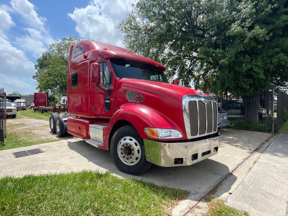 2006 Peterbilt 387 T/A Sleeper Truck Tractor