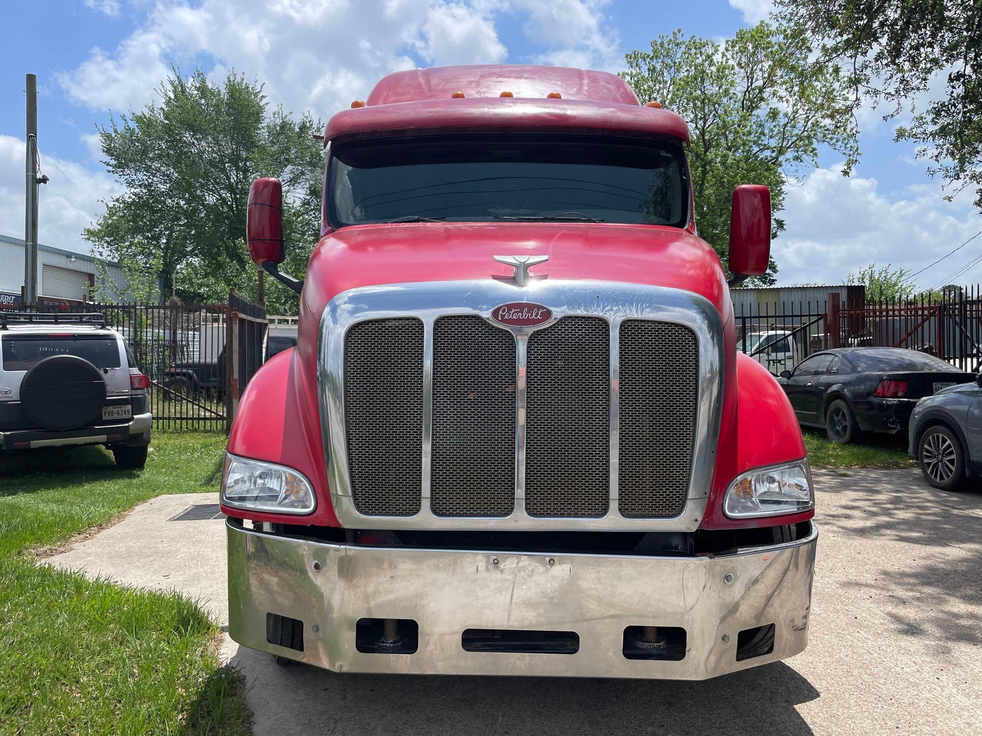 2006 Peterbilt 387 T/A Sleeper Truck Tractor