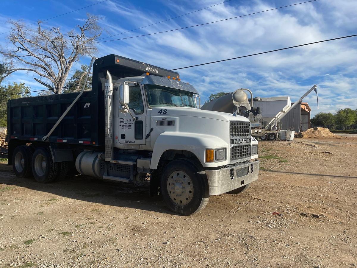 2021 Mack Pinnacle T/A Dump Truck