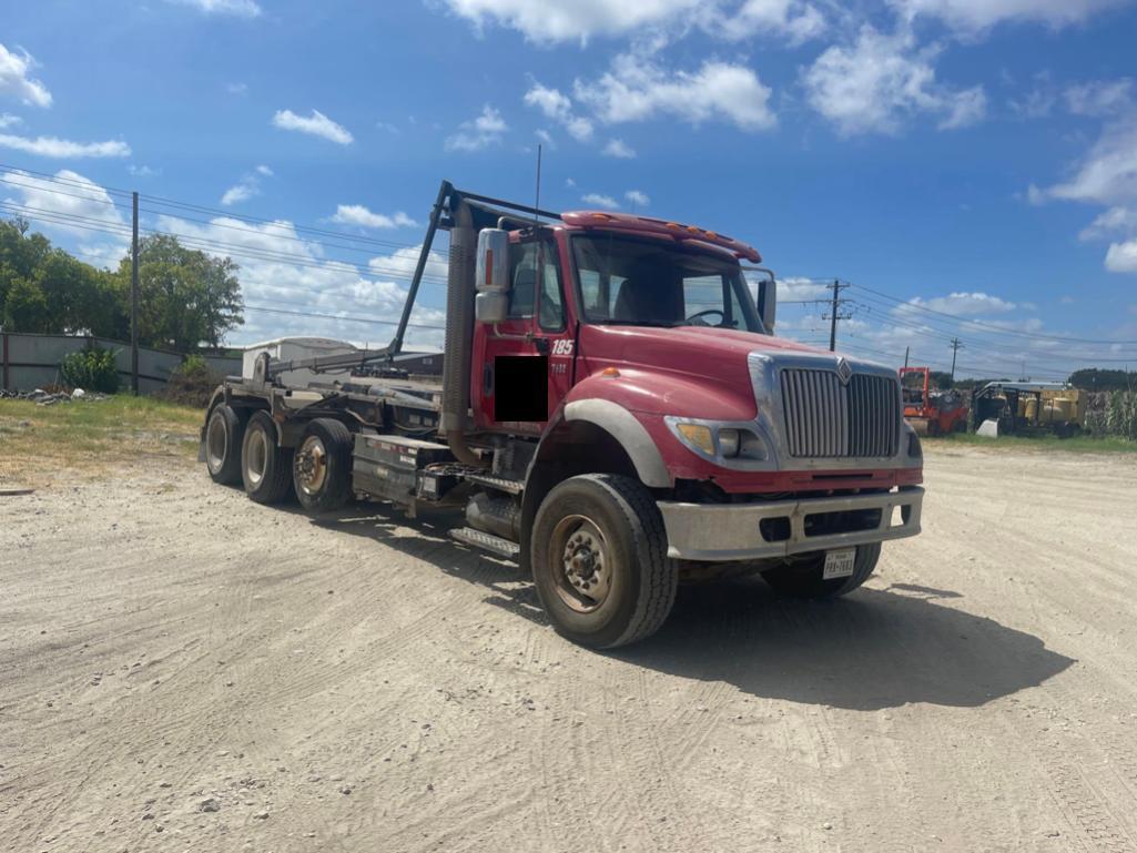 2007 International 7600 Tri/A Roll Off Truck