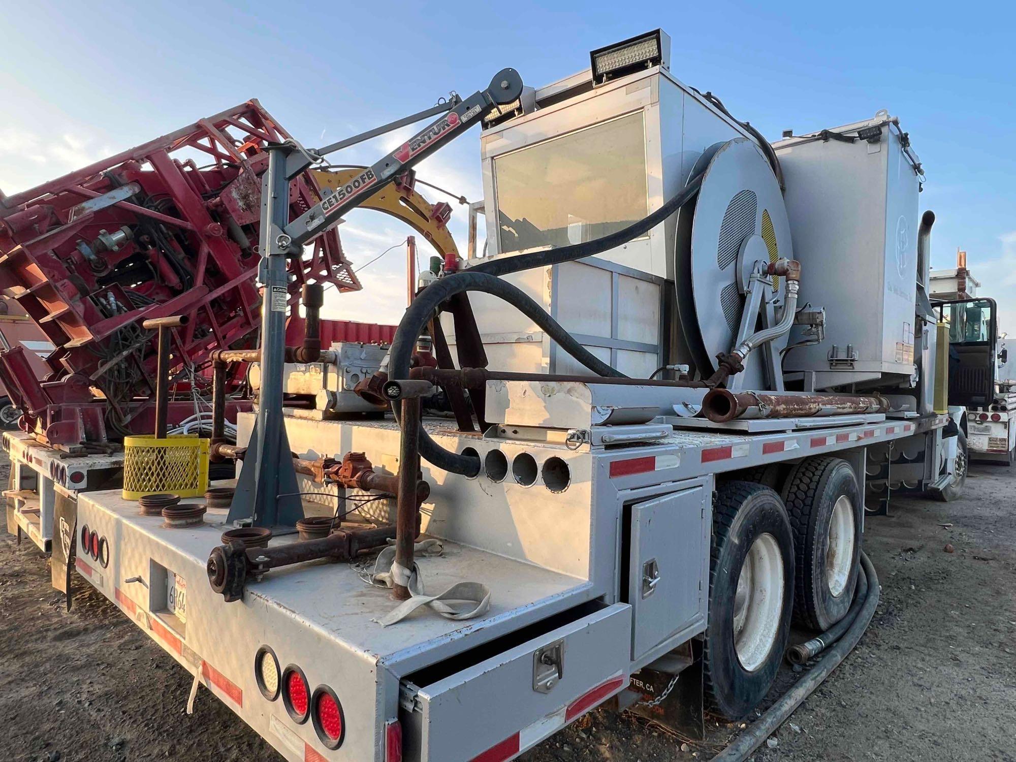 Kenworth T/A Truck Tractor w/ Foam Unit