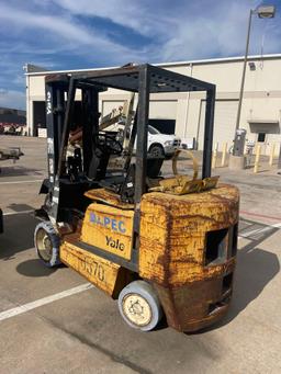 Yale GLC060TGNUAE084 Cushion Tire Forklift