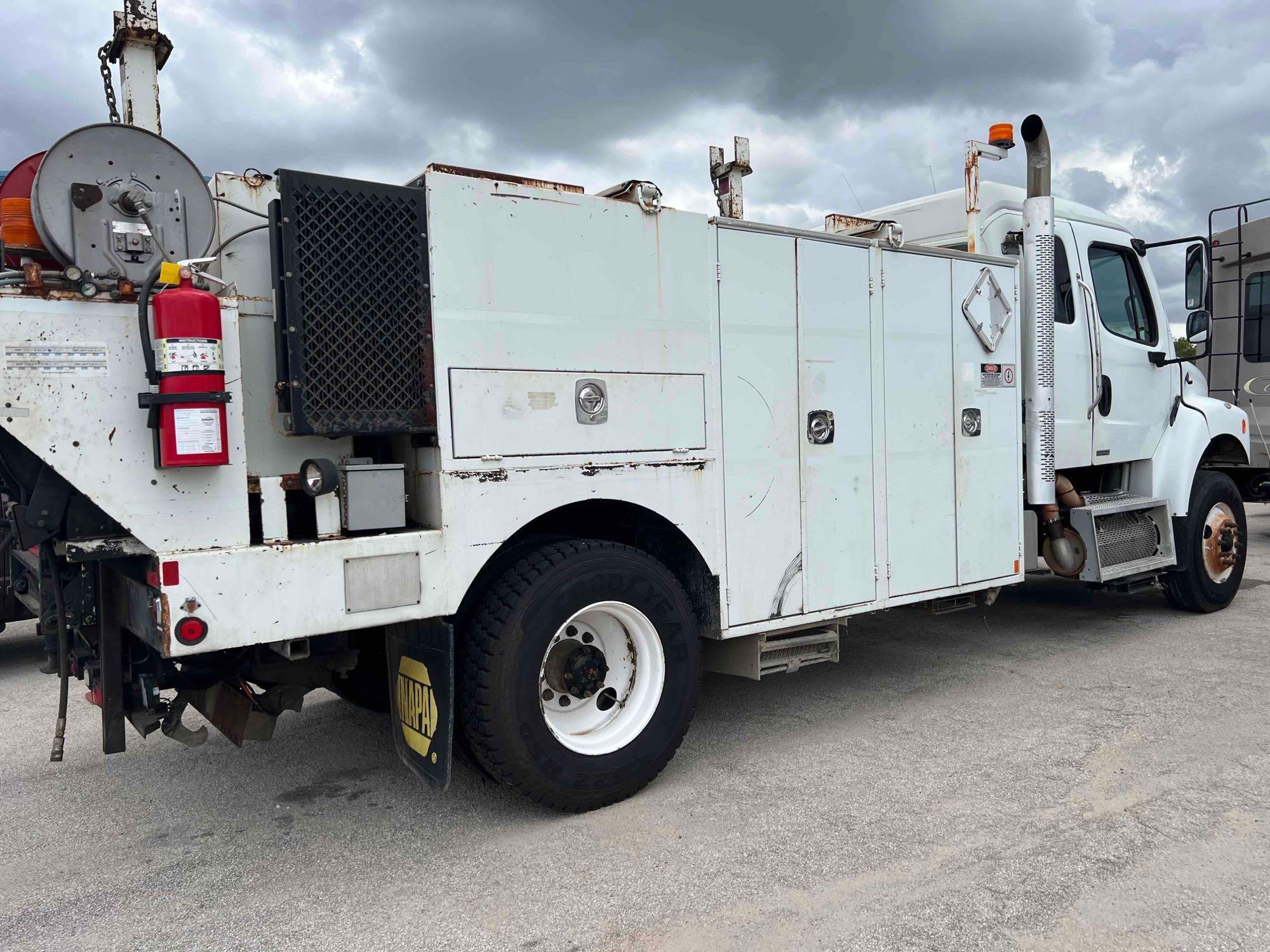 2010 Freightliner M2 S/A Mechanics Truck