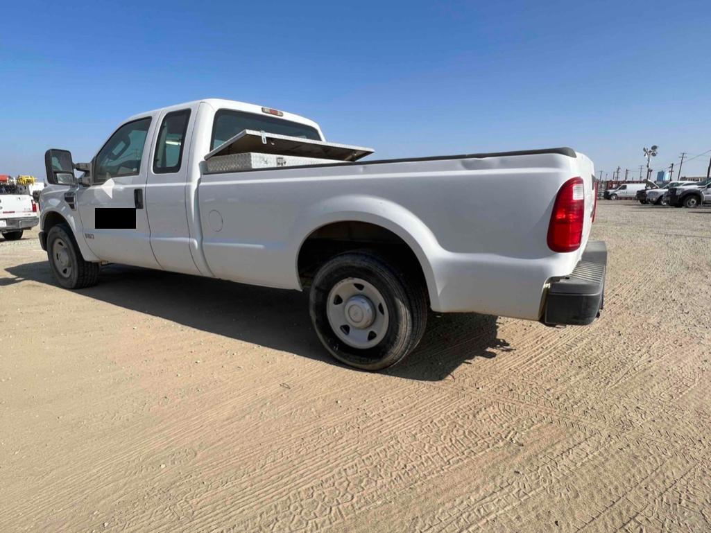 2008 Ford F250 SD Extended Cab Pickup Truck