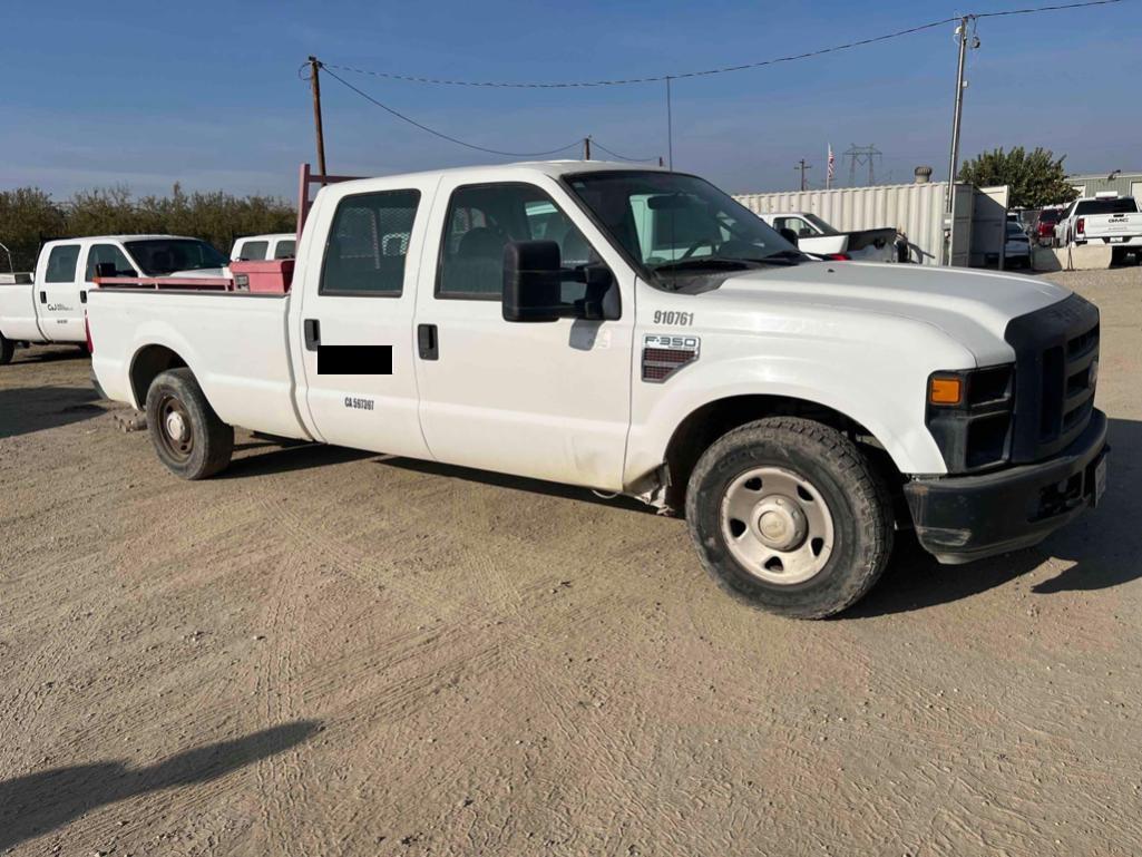 2009 Ford F350 SD Crew Cab Pickup Truck