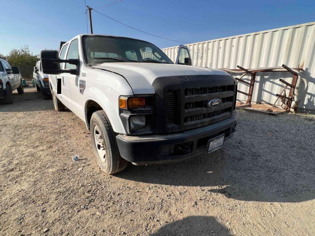 2008 Ford F350 SD Crew Cab Truck