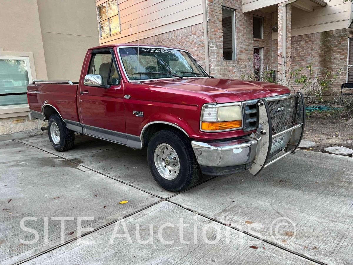 1995 Ford F150 XL Single Cab Pickup Truck