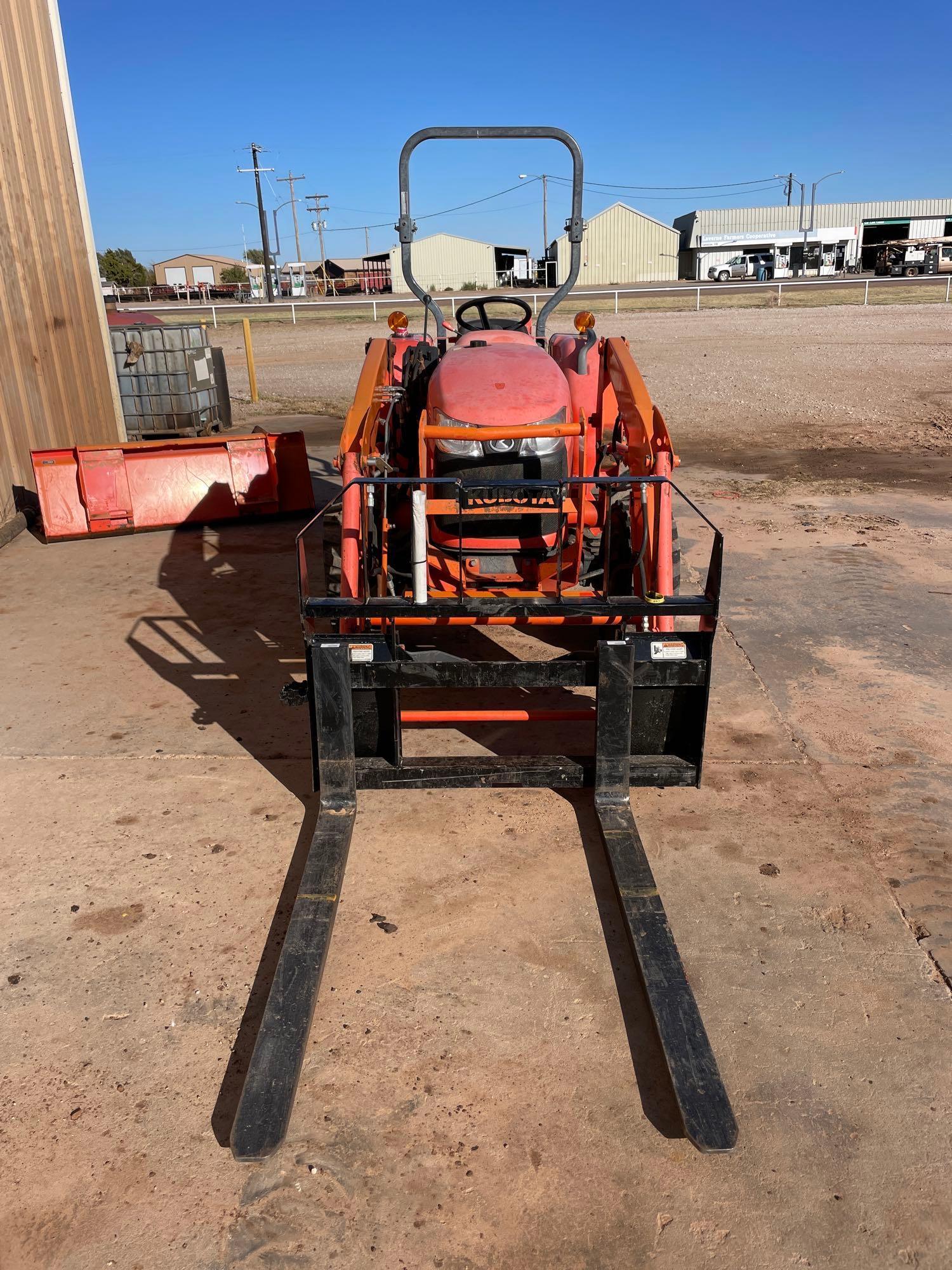 Kubota L3200HST 2WD Tractor with Rotary Cutter