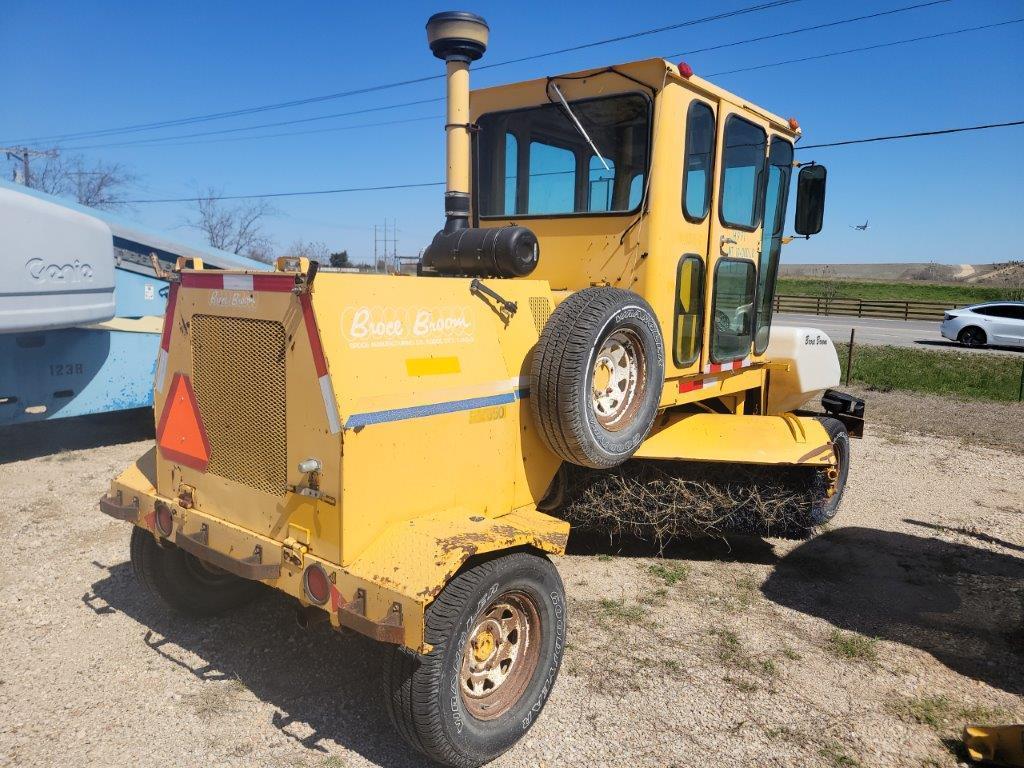 2000 Broce RJ350 Sweeper