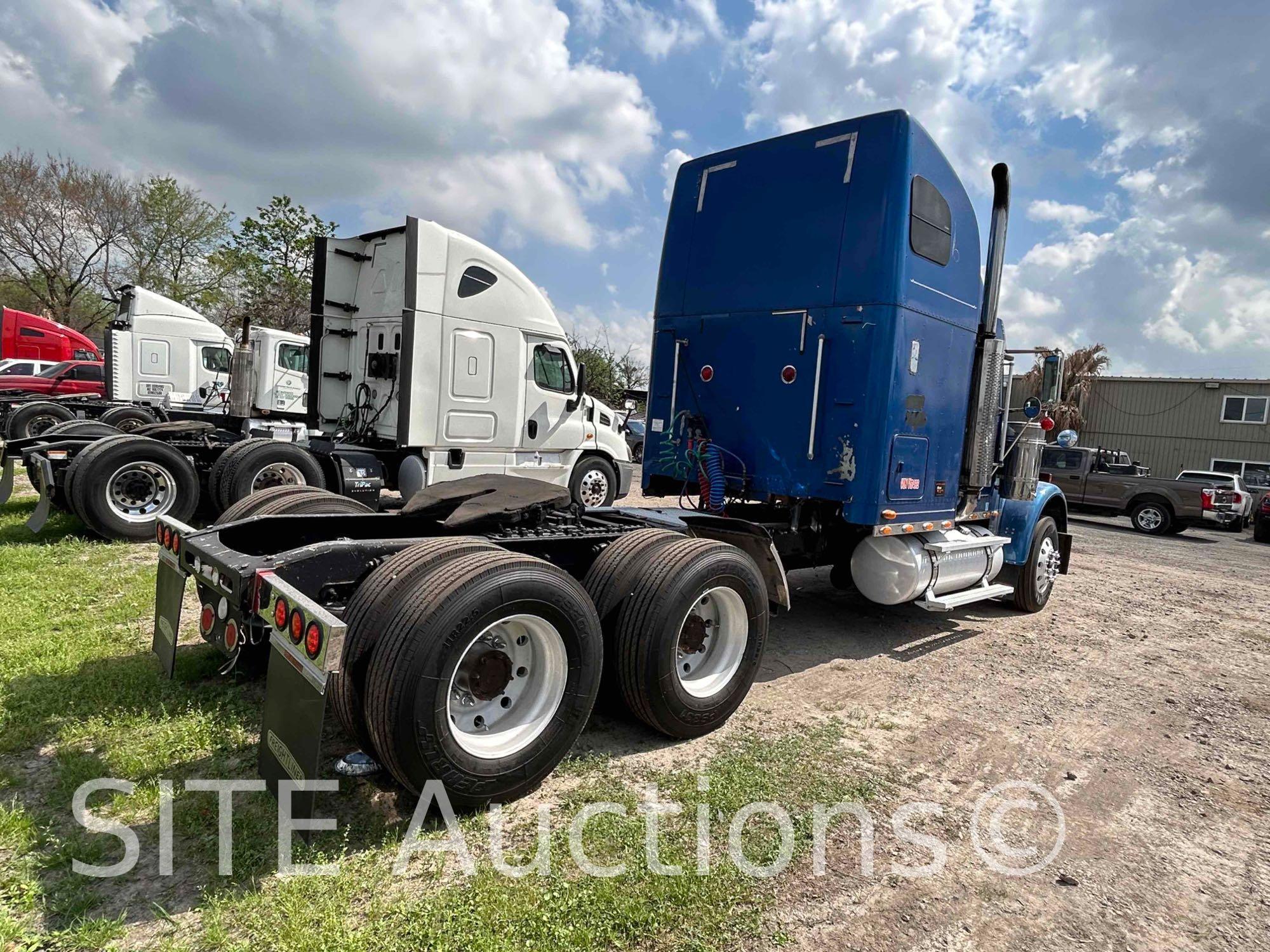 2006 Freightliner Classic T/A Sleeper Truck Tractor