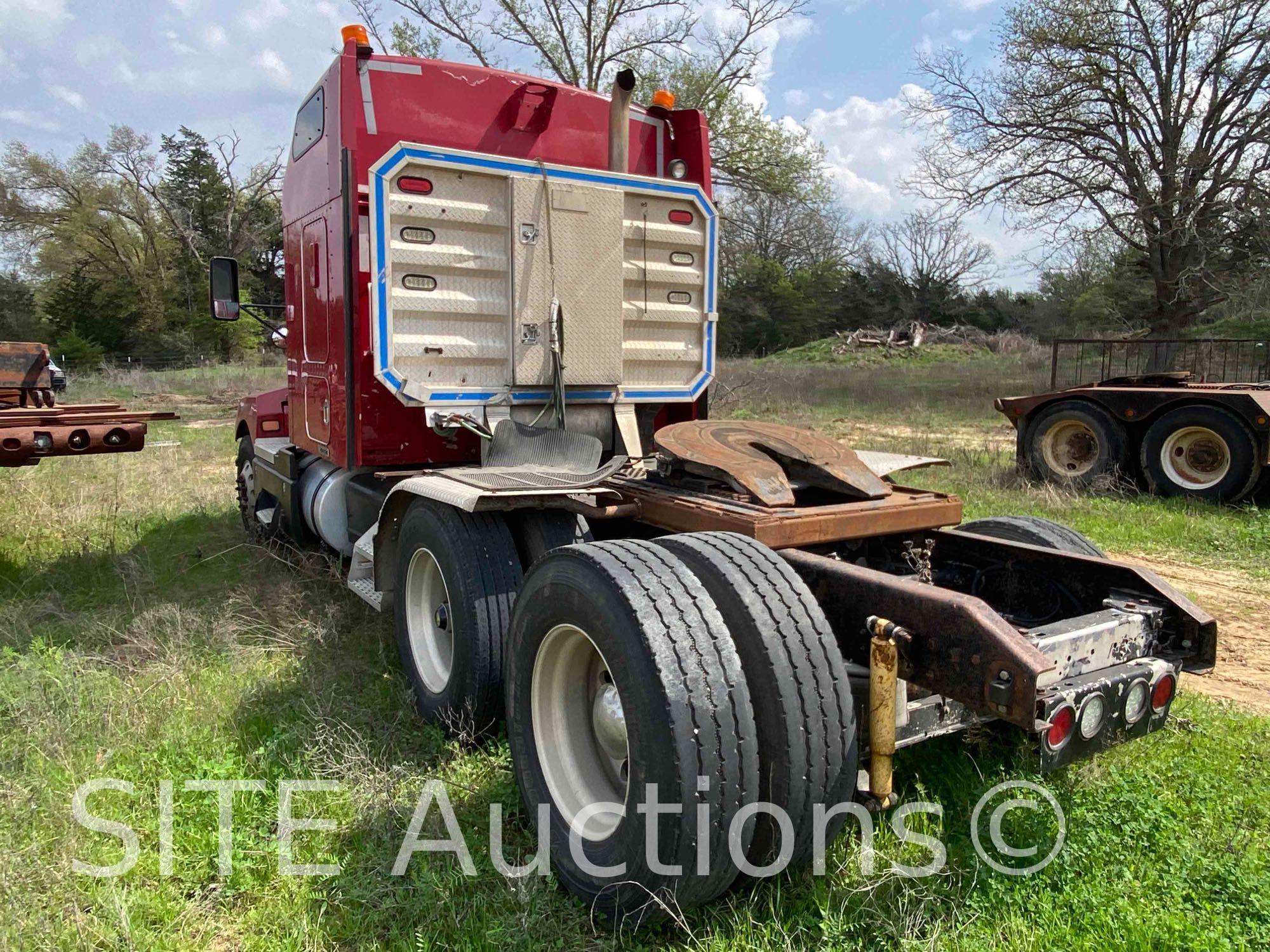 2004 Kenworth T/A Sleeper Truck Tractor