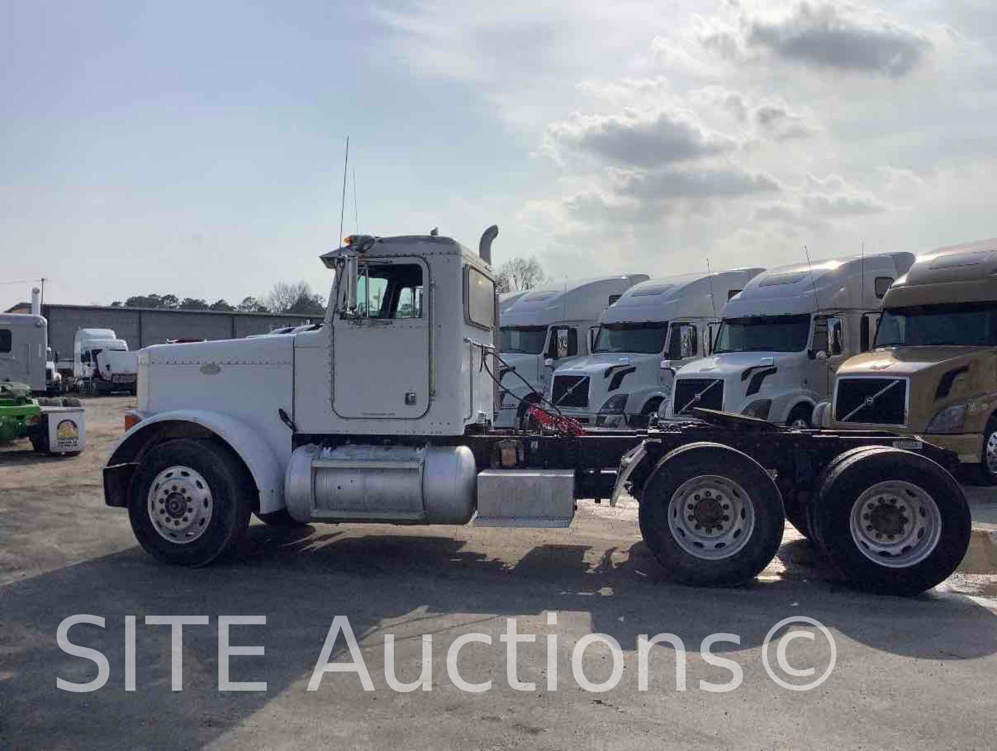 1996 Peterbilt 379 T/A Daycab Truck Tractor