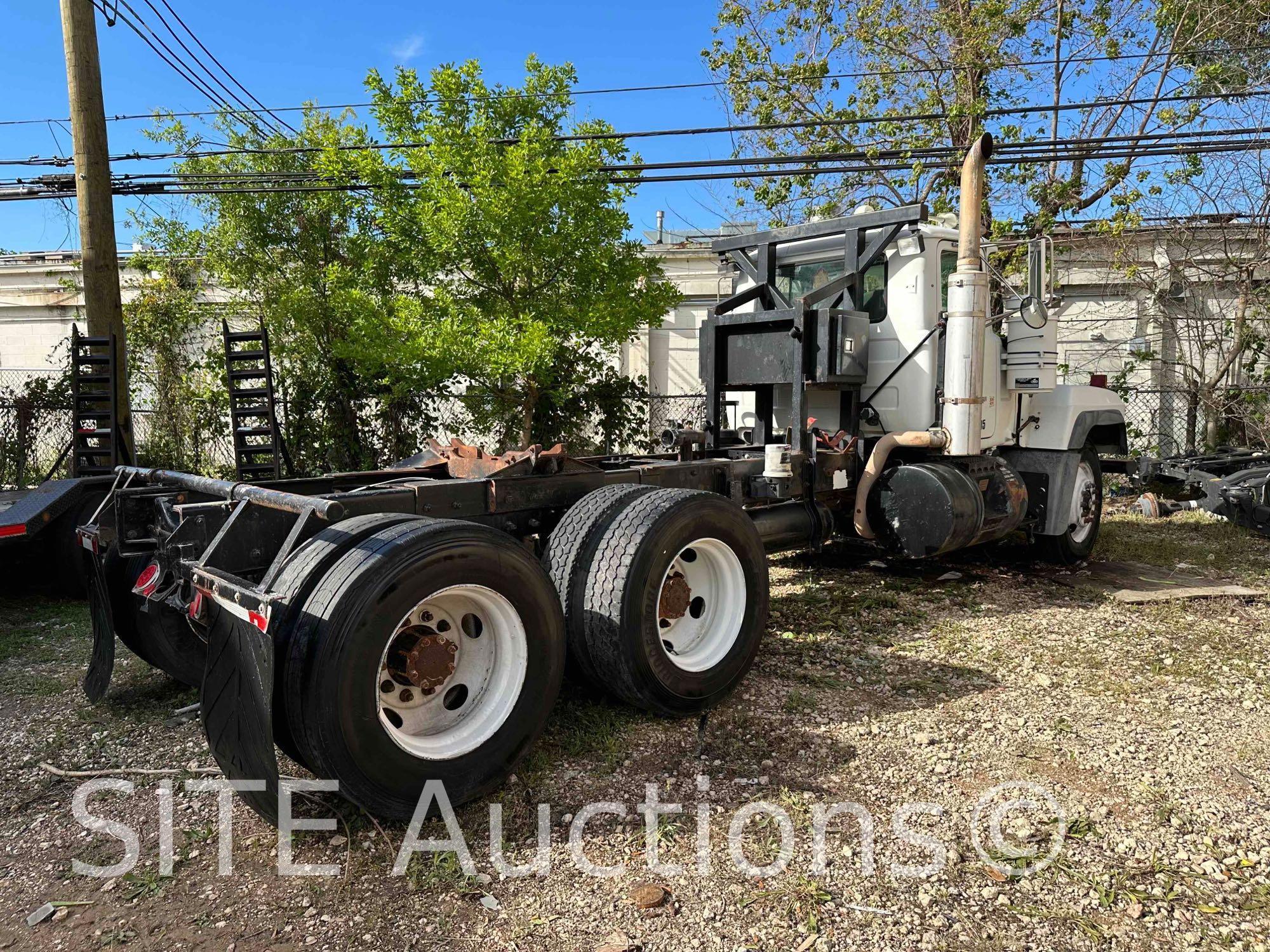 2003 Mack RD688S T/A Cab & Chassis Truck