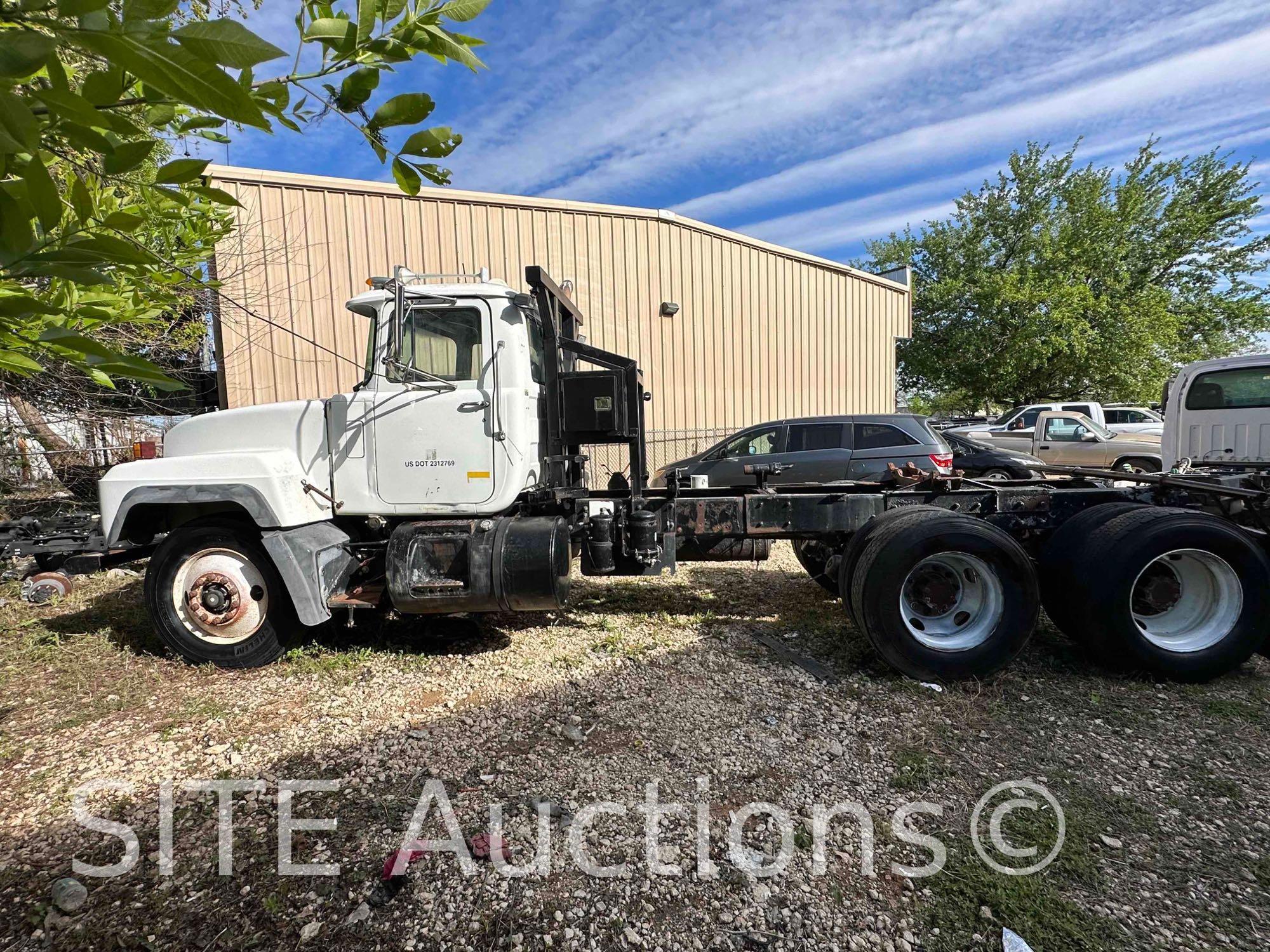 2003 Mack RD688S T/A Cab & Chassis Truck