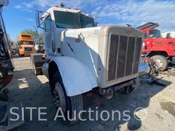 2001 Peterbilt 378 T/A Daycab Truck Tractor