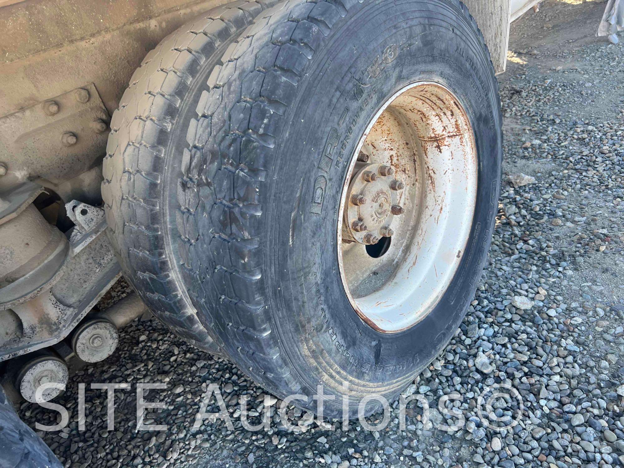 2005 Kenworth W900 T/A Mixer Truck