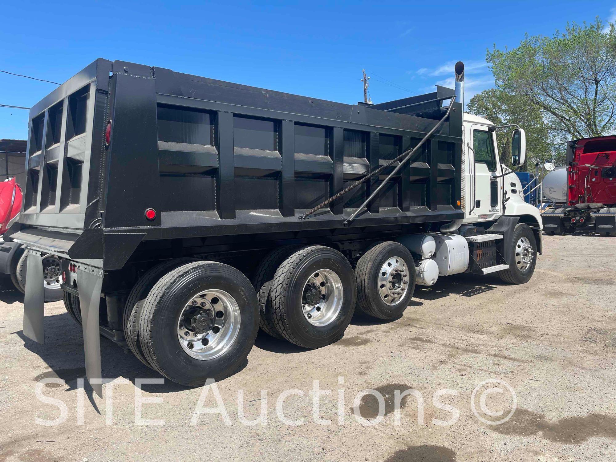 2011 Mack CXU613 Pinnacle Tri/A Dump Truck