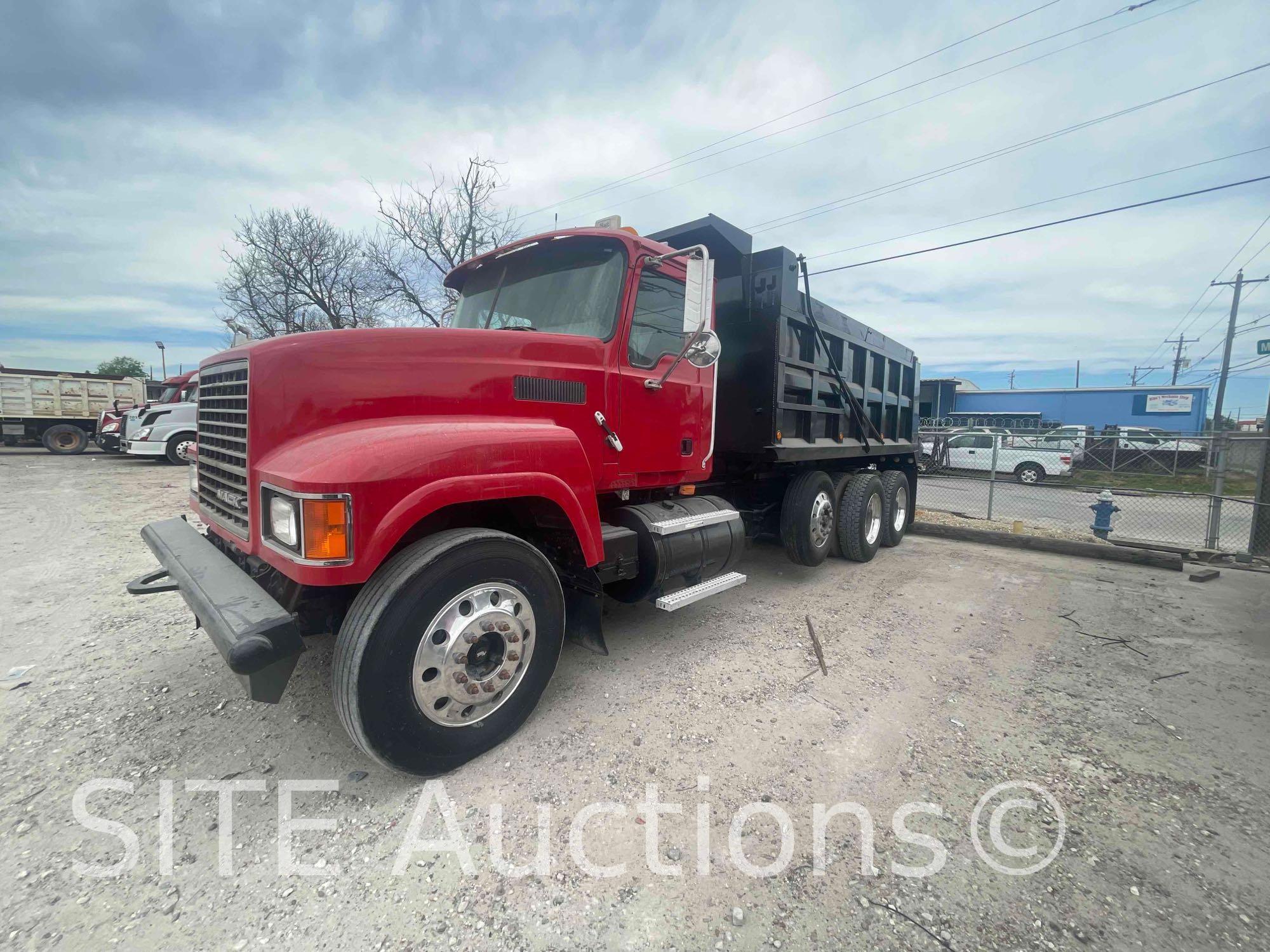 2008 Mack CHU613 Pinnacle Tri/A Dump Truck