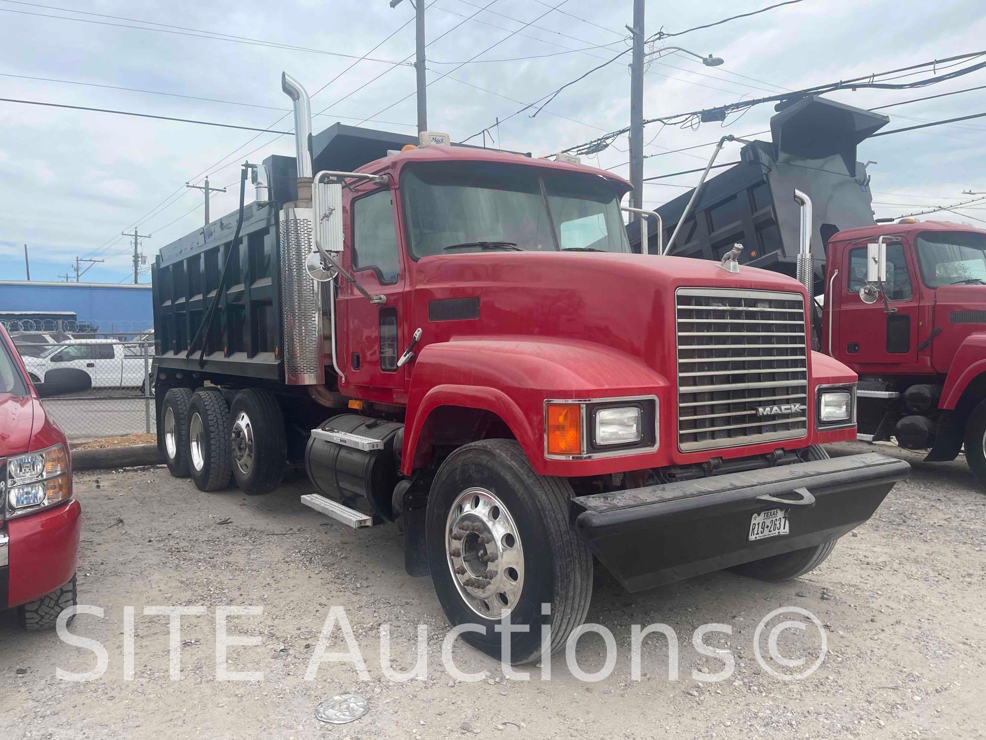 2008 Mack CHU613 Pinnacle Tri/A Dump Truck