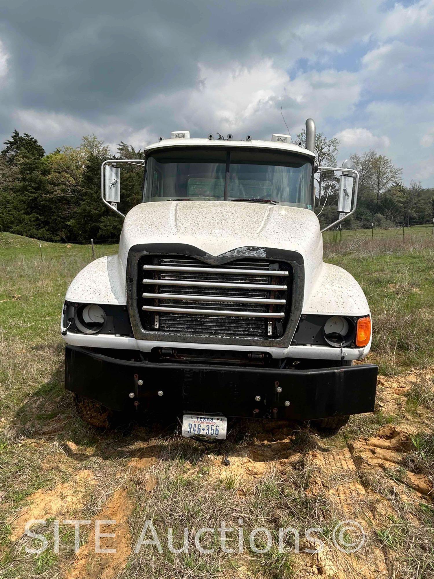 2005 Mack CV713 Granite T/A Truck Tractor w/ Winch