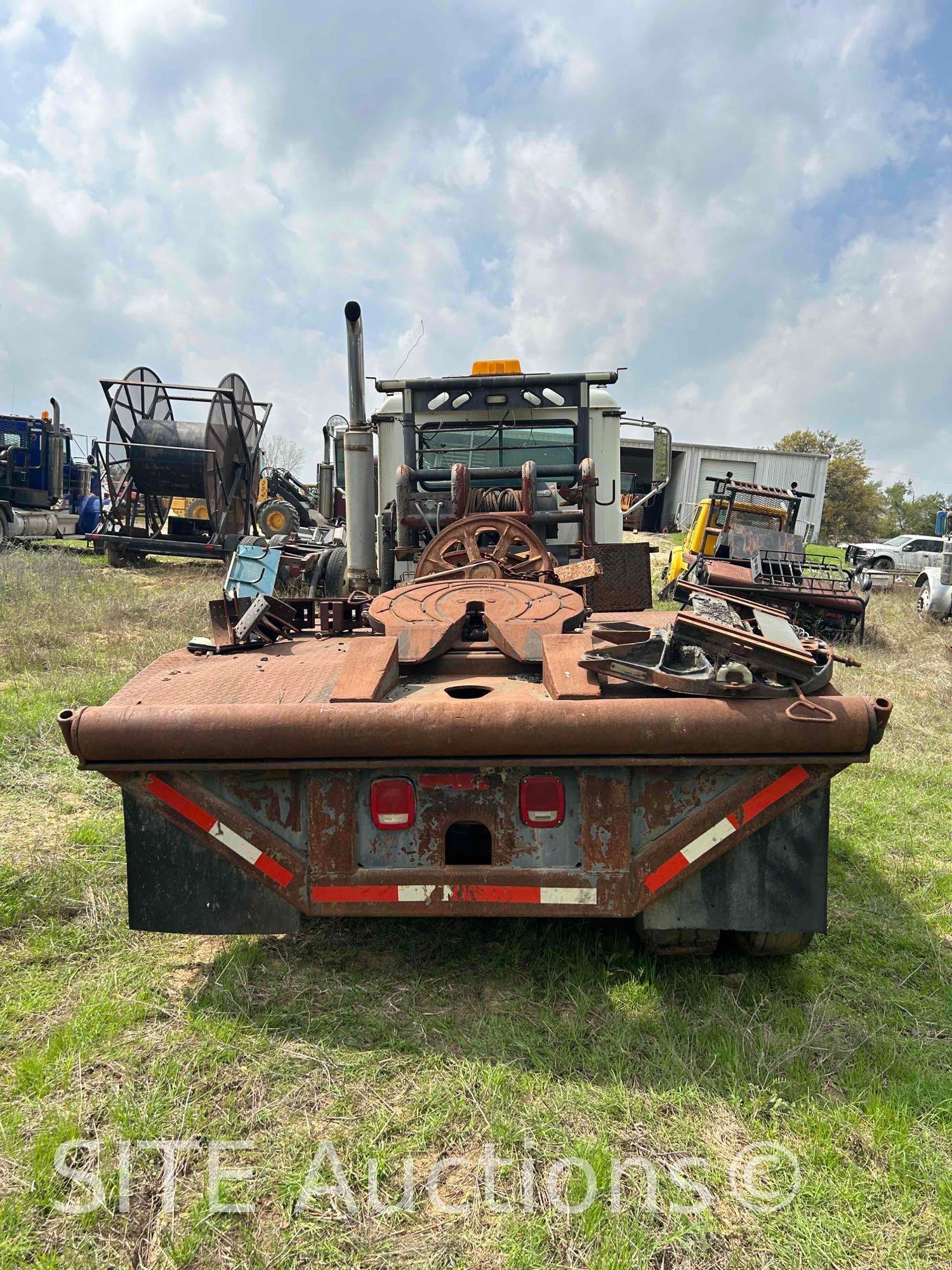 2005 Mack CV713 Granite T/A Truck Tractor w/ Winch