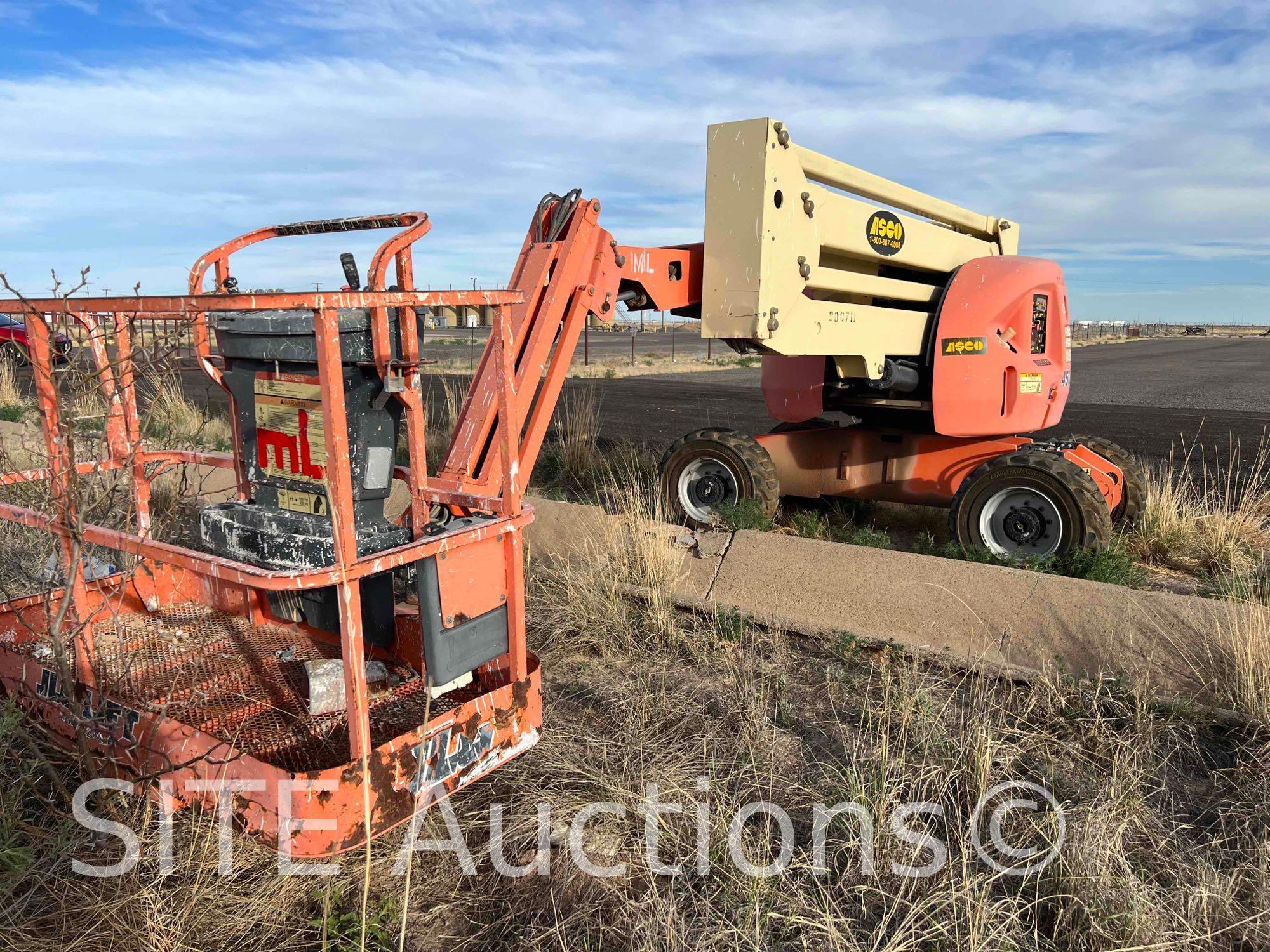 2008 JLG 450AJ Articulating Man Lift