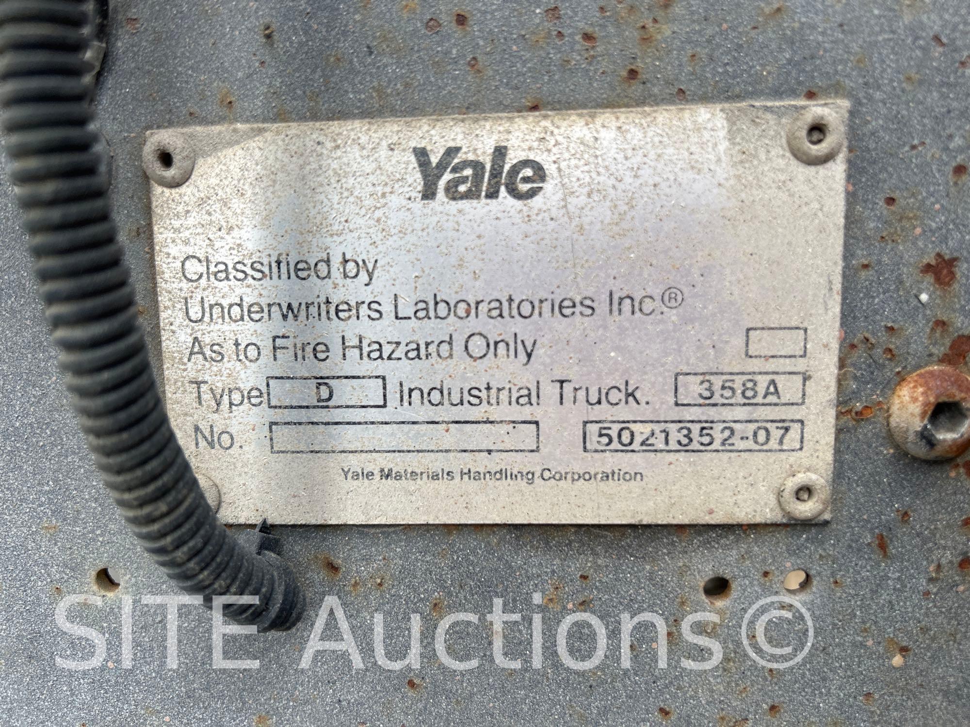 1998 Yale GDP080LG Pneumatic Tire Forklift