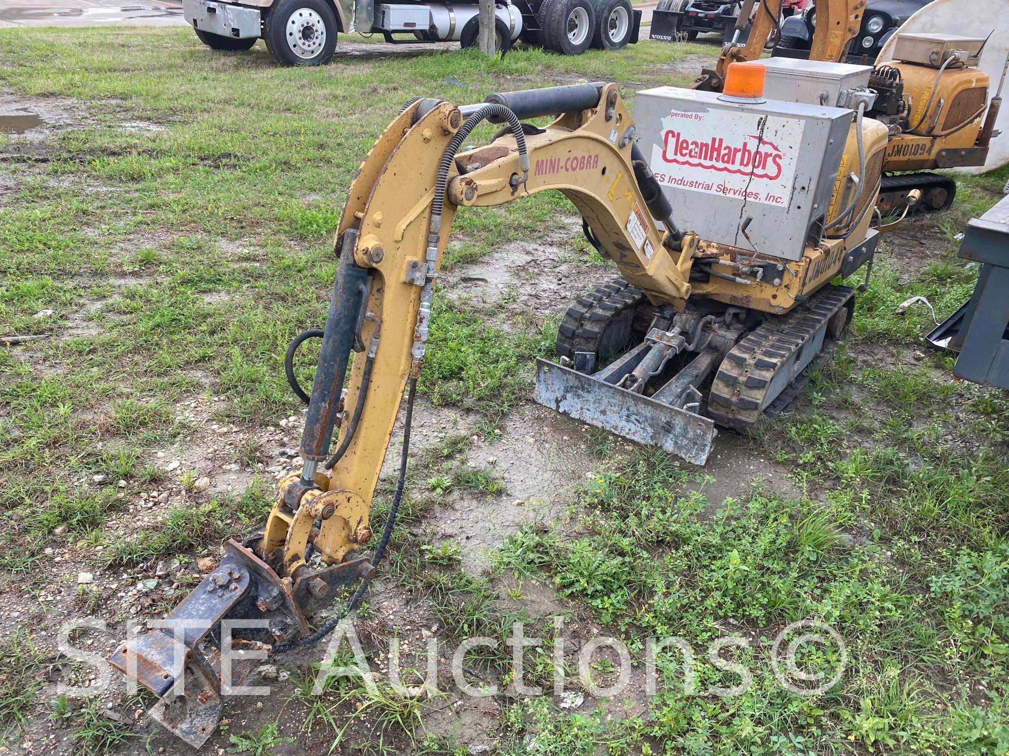 CAT 300 9D Mini Excavator