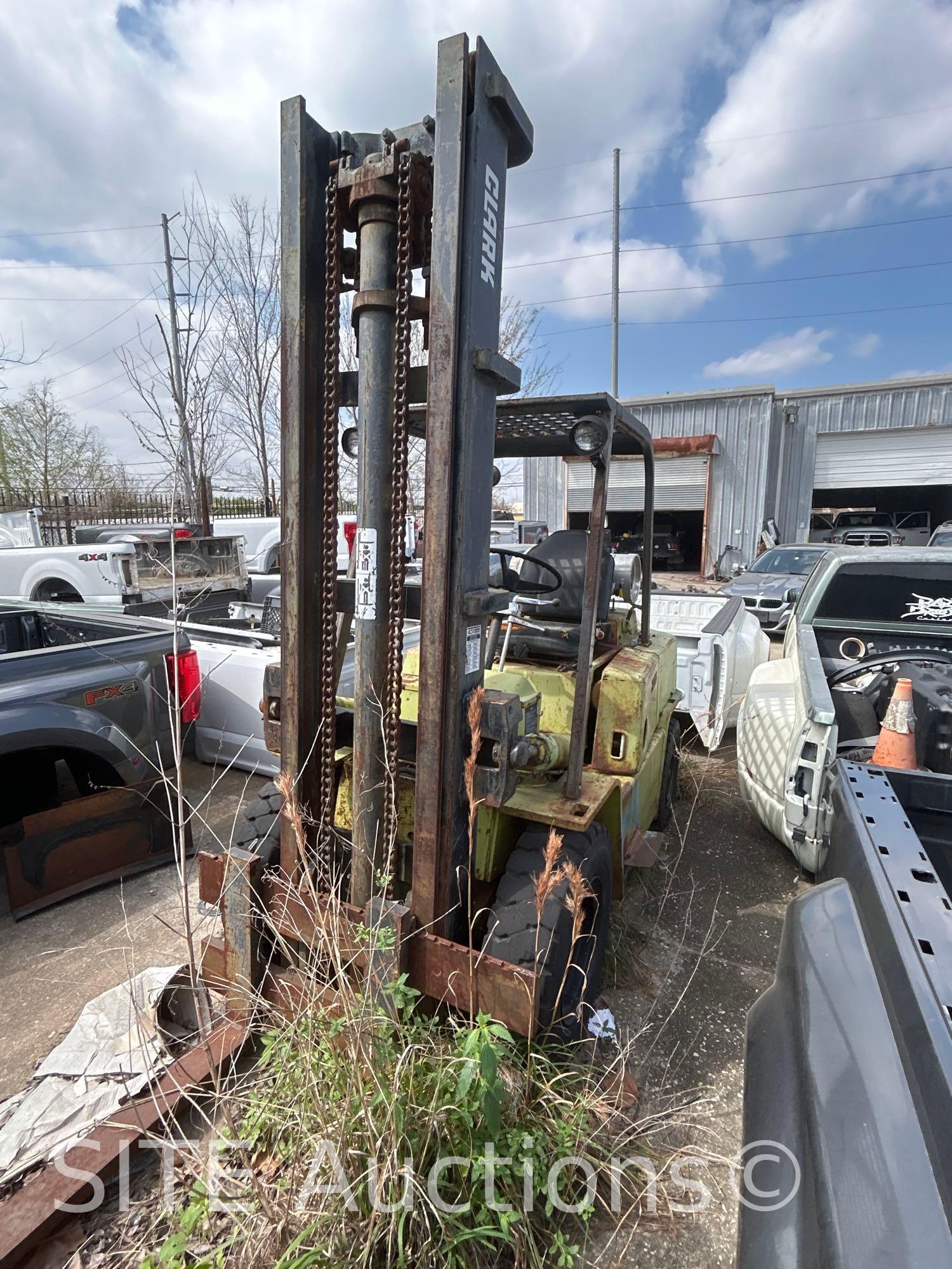 Clark C500Y70 Pneumatic Tire Forklift