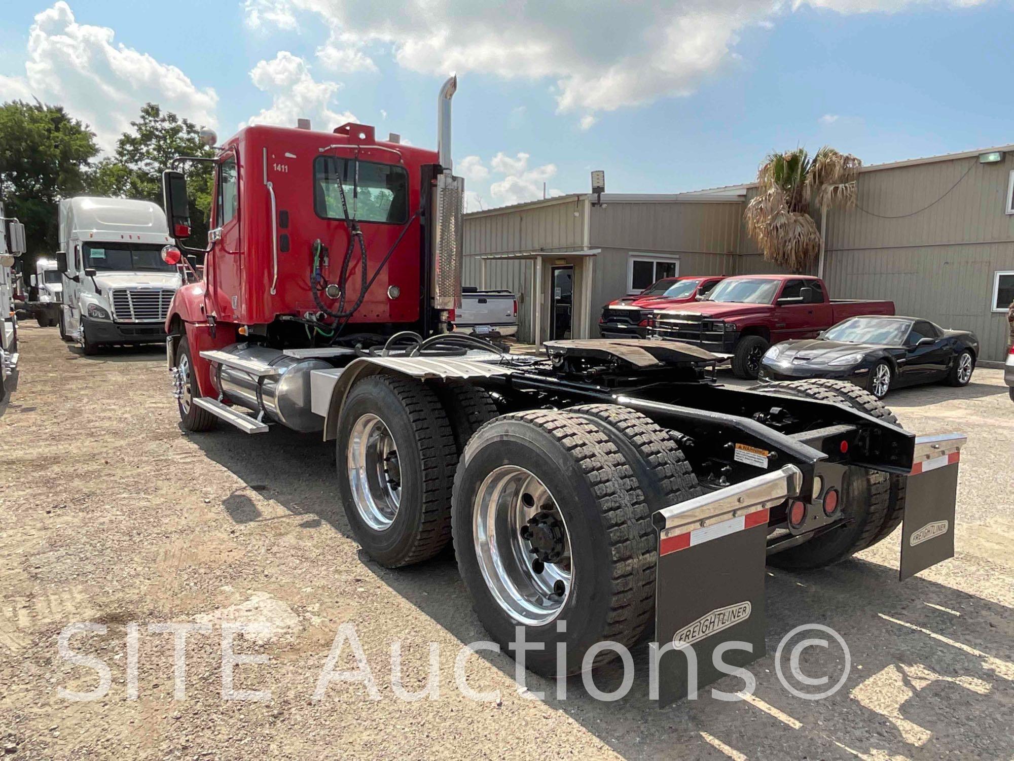 2007 Freightliner Columbia T/A Daycab Truck Tractor