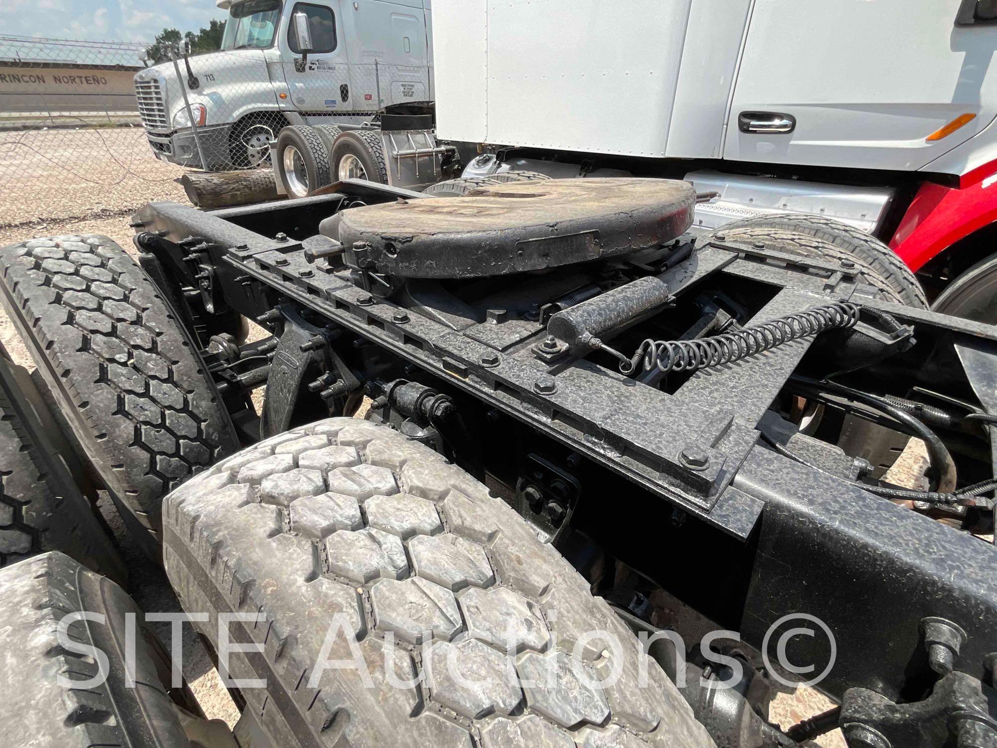 1998 Freightliner FLD T/A Daycab Truck Tractor