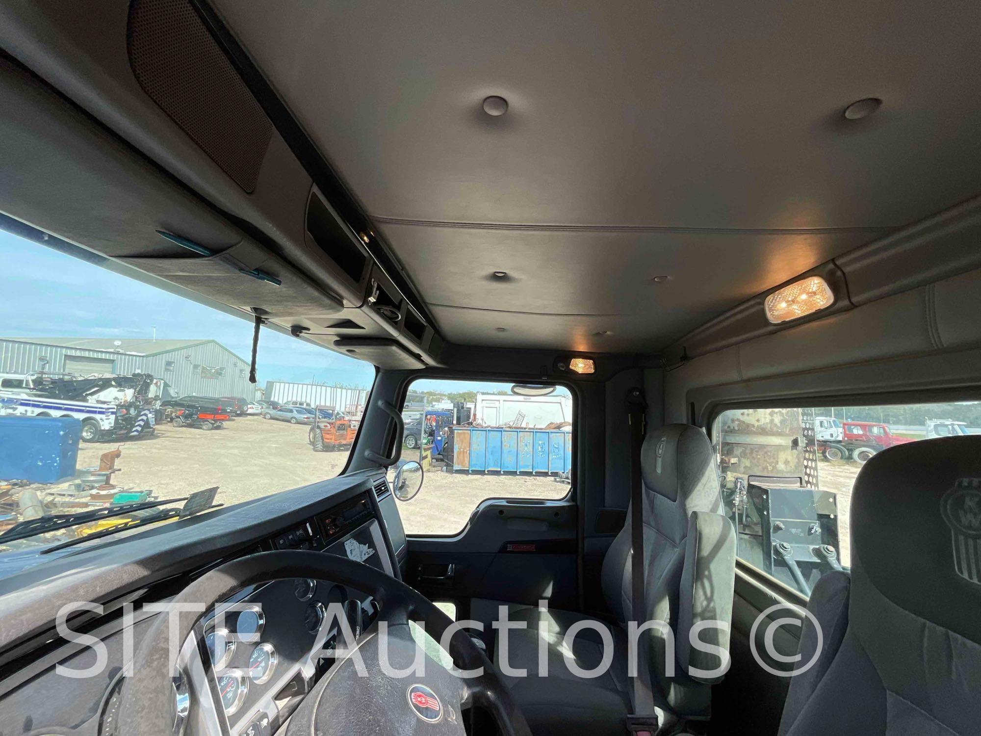 2008 Kenworth T800 T/A Daycab Truck Tractor