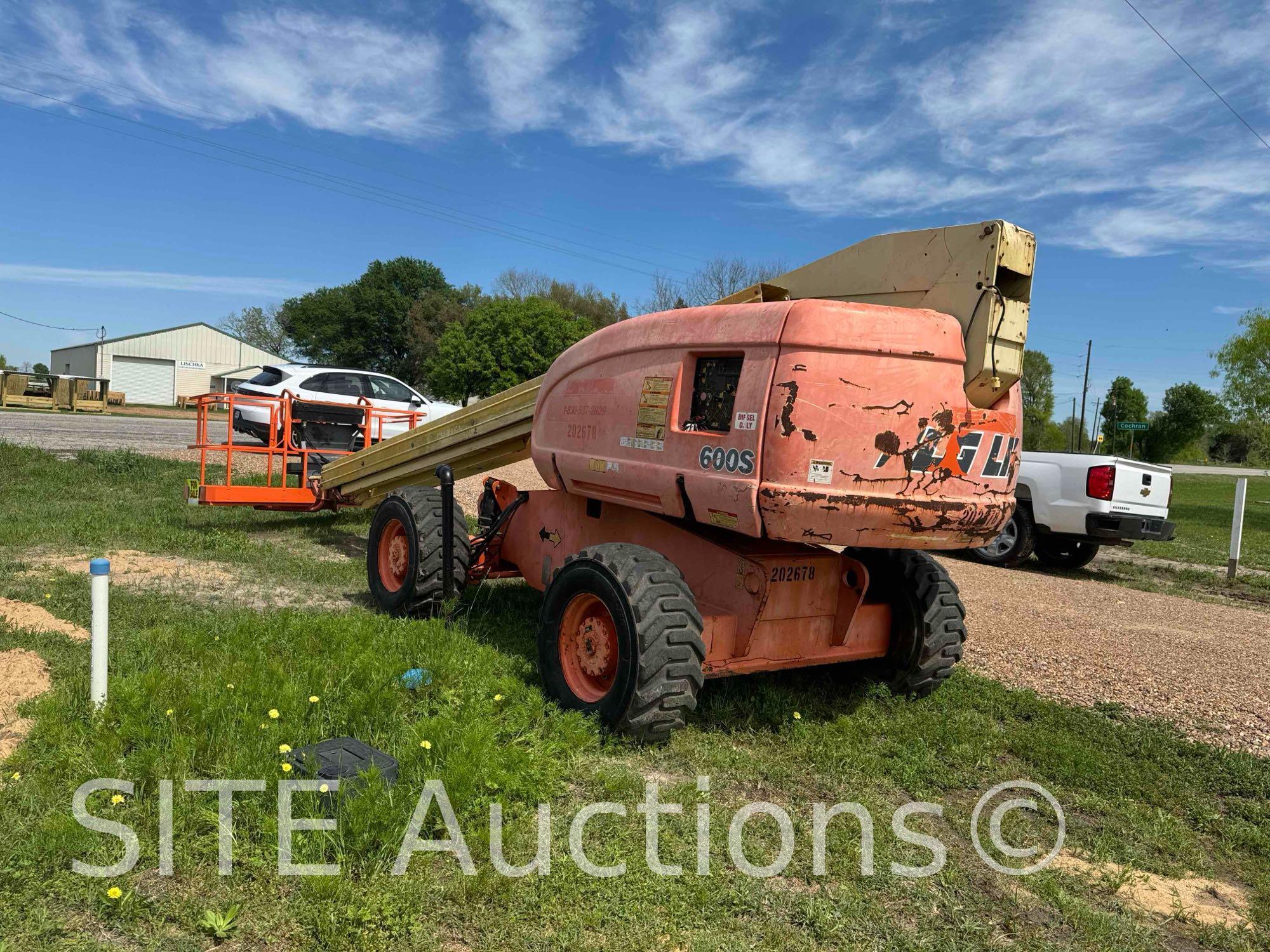 2000 JLG 600S Telescopic Boom Lift