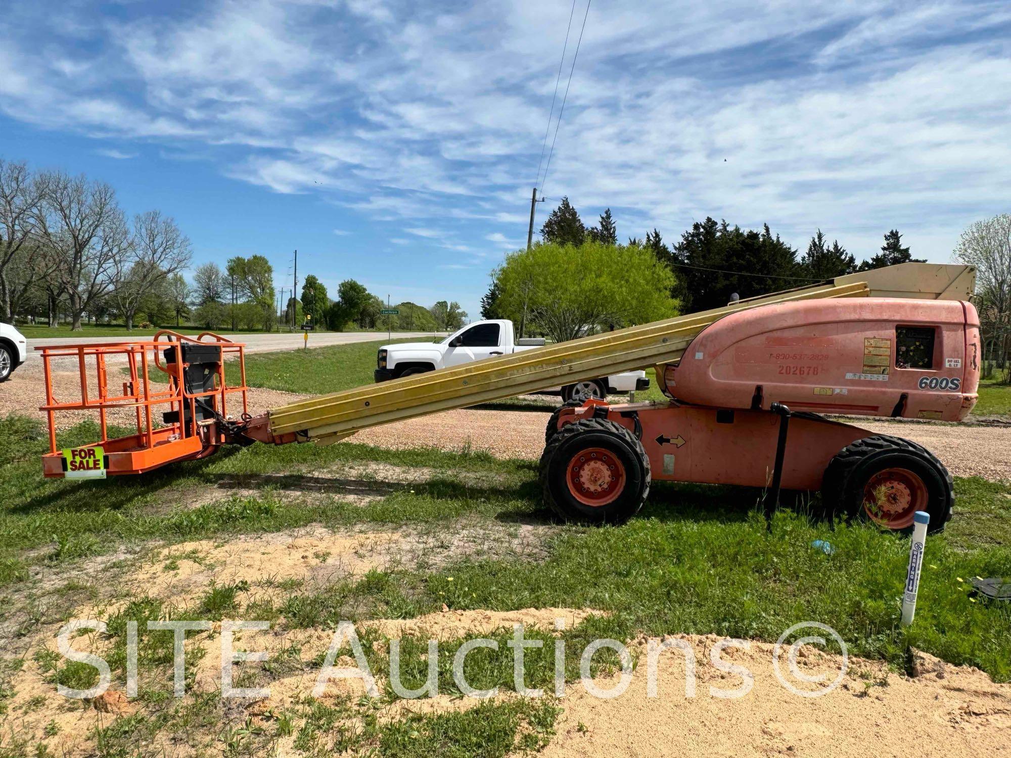 2000 JLG 600S Telescopic Boom Lift