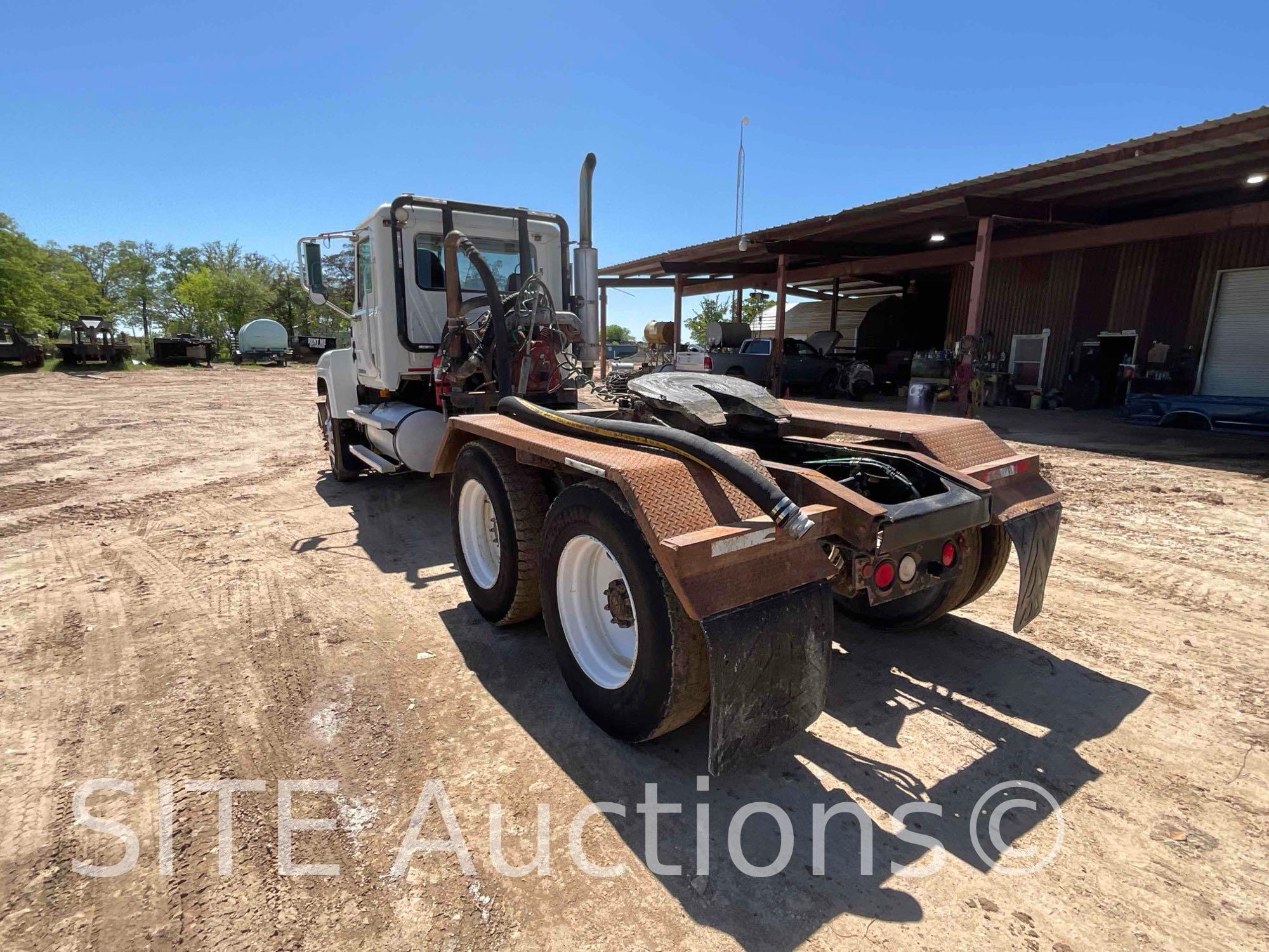 2007 Mack CHN613 T/A Daycab Truck Tractor