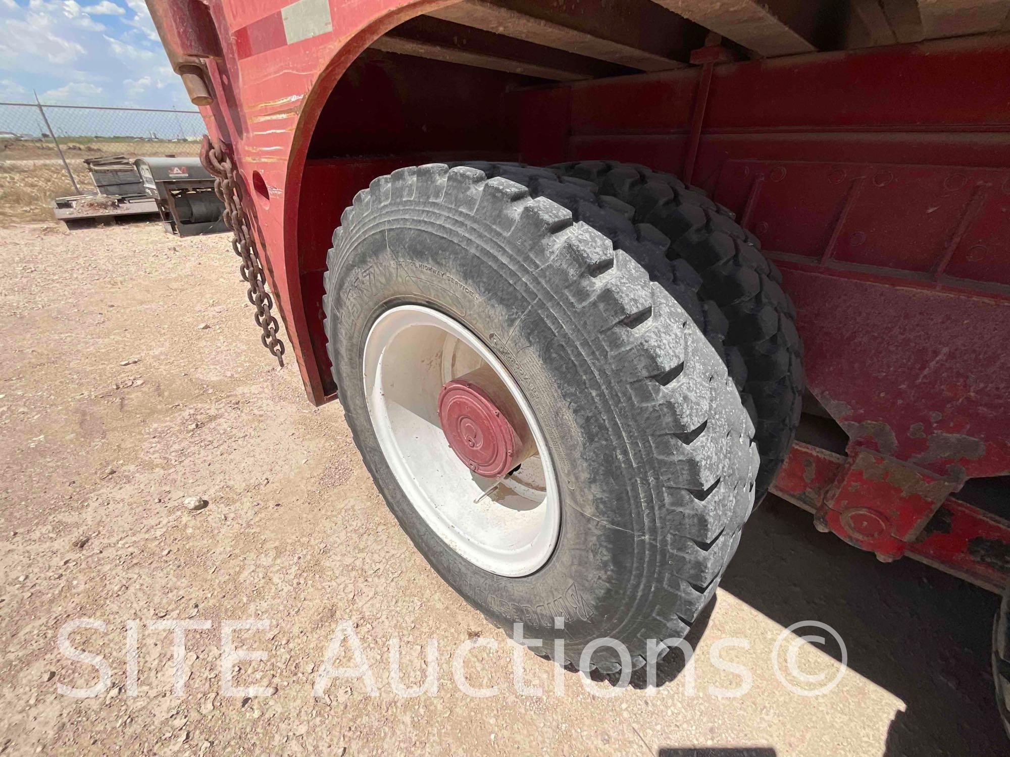 2013 Western Star 6900XD T/A T/A Oilfield Bed Truck