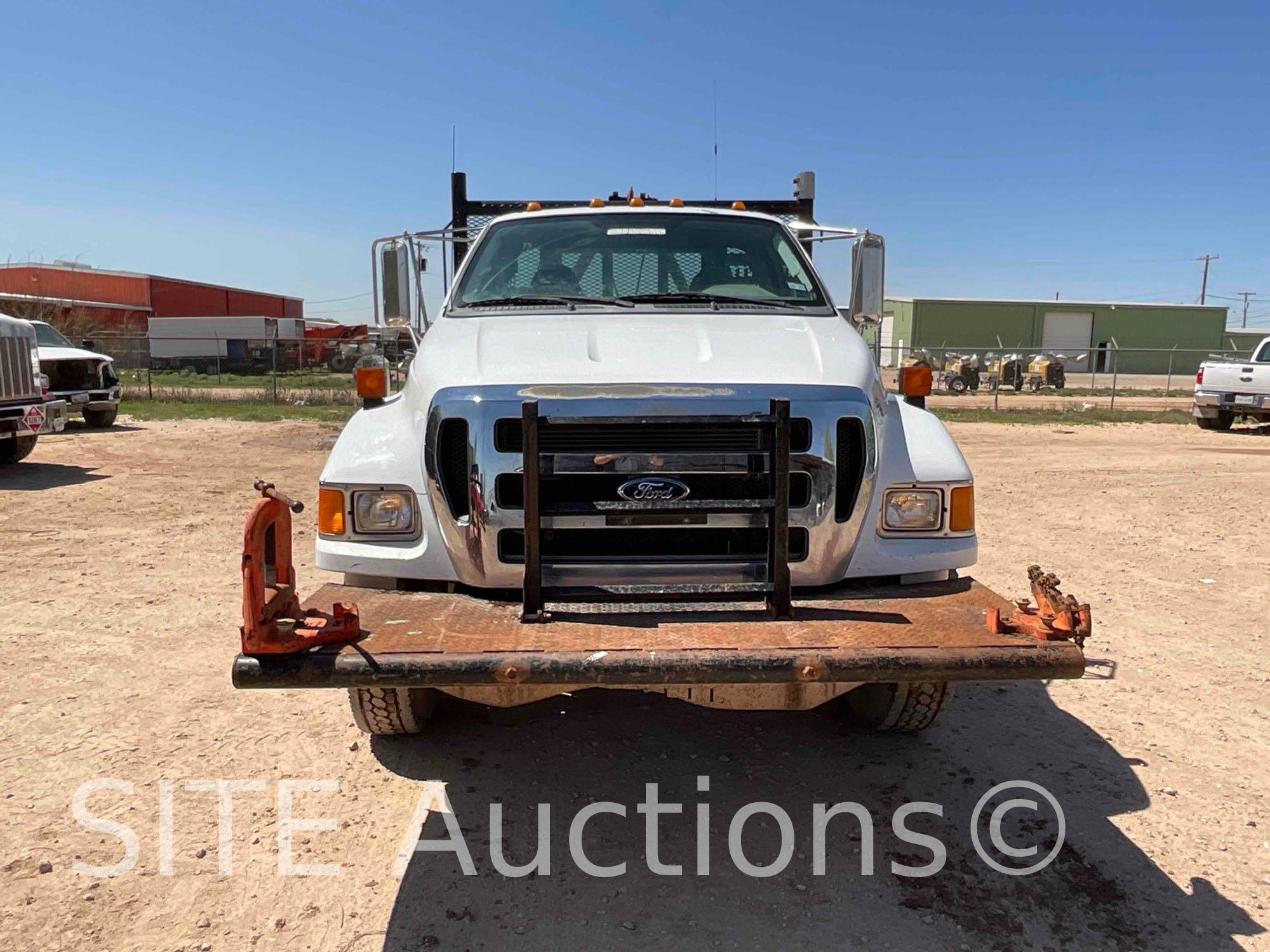 2013 Ford F650 SD Gin Pole Truck