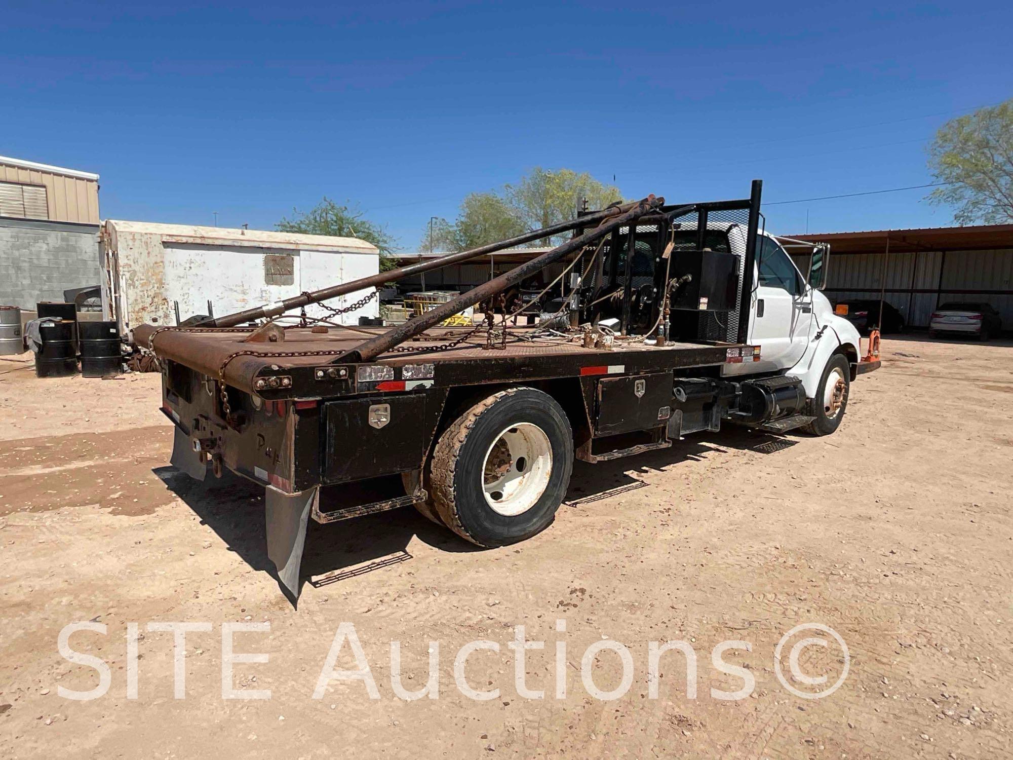 2013 Ford F650 SD Gin Pole Truck