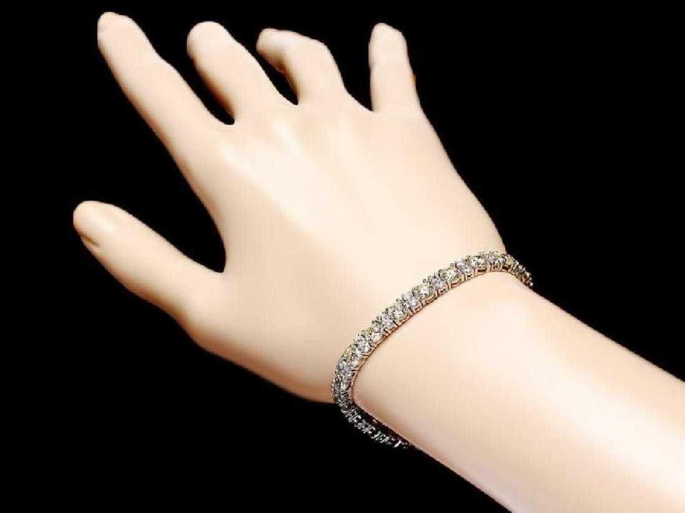 18K White Gold and 10.81ct Diamond Bracelet