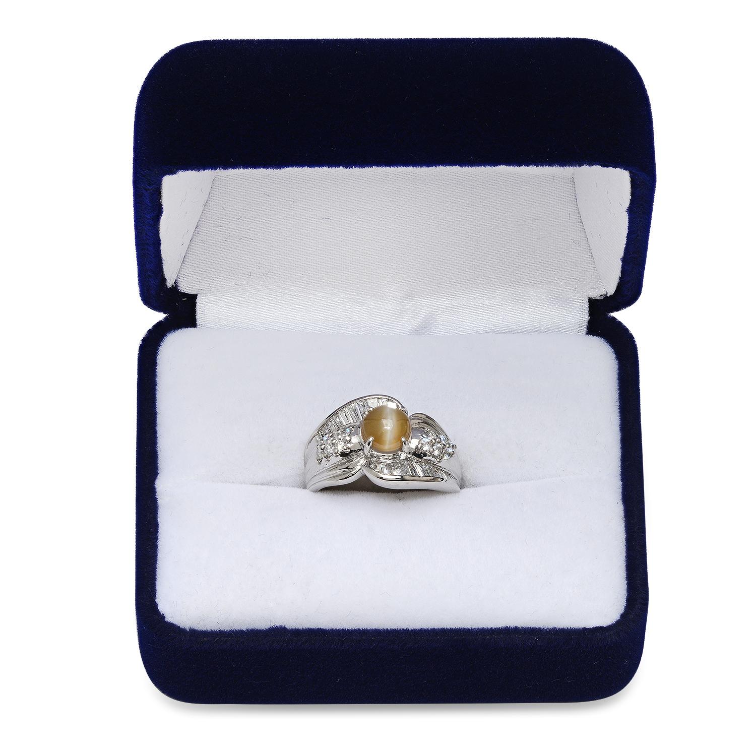 Platinum Setting wit 1.09ct Cat's Eye and 0.73ct Diamond Ladies Ring