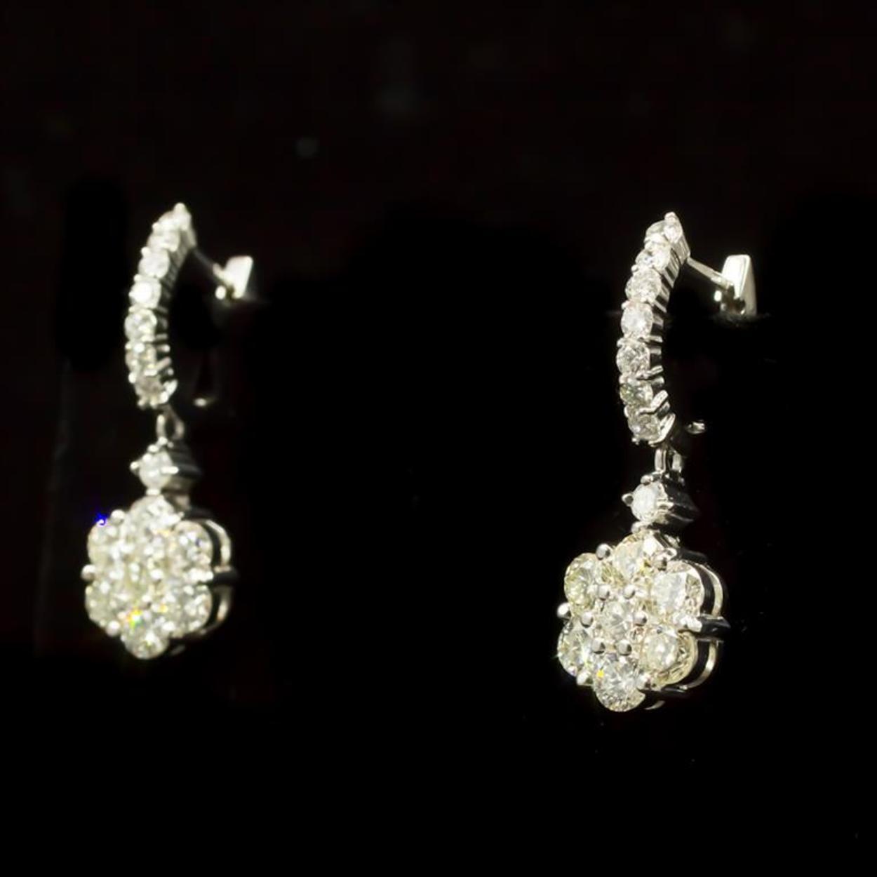 14k Gold 3.19ct Diamond Earrings