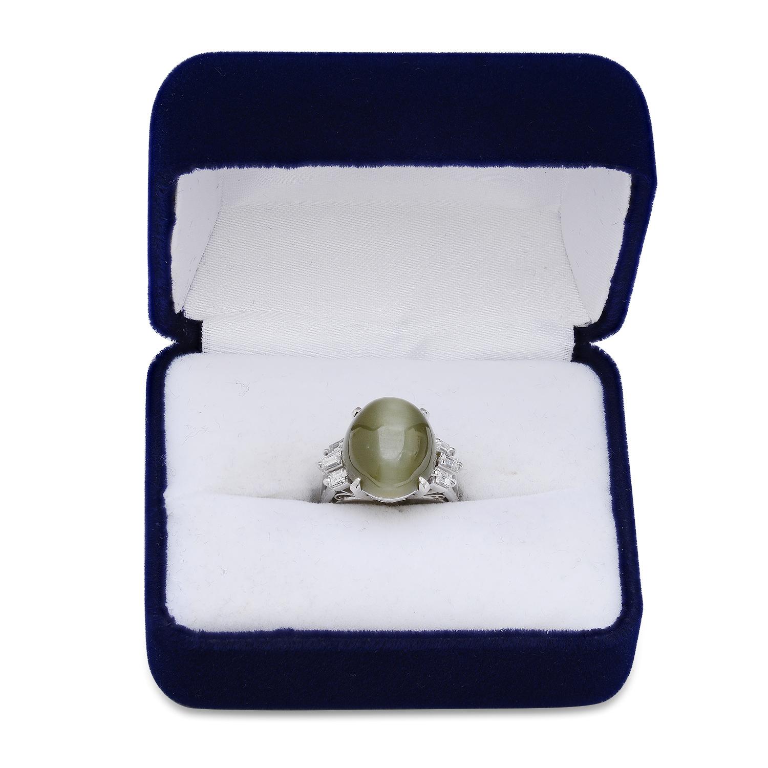 Platinum Setting with 14.0ct Cats Eye Chrysoberyl and 0.51ct Diamond Ladies Ring