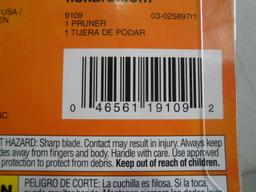 Fiskars Garden Tools 5.5 in. Bypass Pruner 91099966J, $11.4 Est. Retail Value