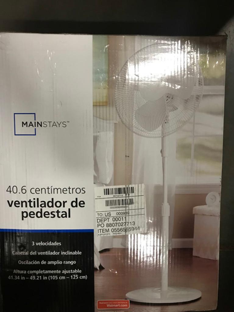 Mainstays 16" White 3-Speed Oscillating Pedestal Fan FS40-8MW. $22.36 ERV