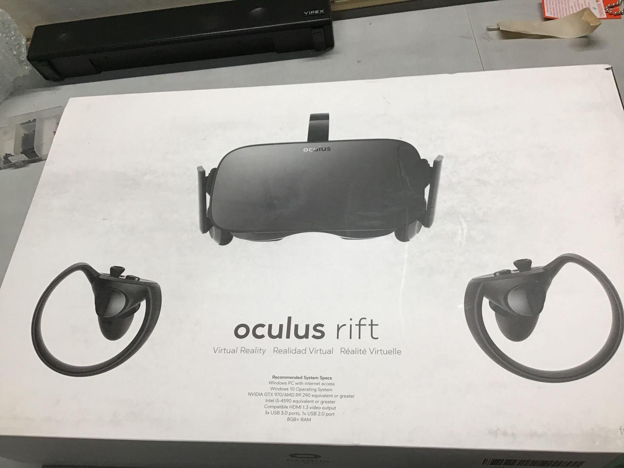 Oculus Rift and Touch Controllers Bundle