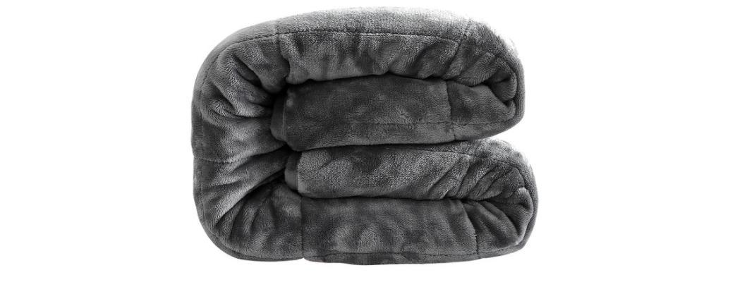 Je T'adore 15 lb. Velvet Sherpa Weighted Blanket $49.94 MSRP