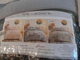 MEGO Luxury Shaggy Duvet Cover Set Ultra Soft Faux Fur Fluffy Comforter Set Fuzzy Bedding $69.99MSRP