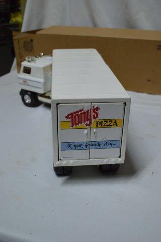 IH TranStar- Tony's Pizzeria (new in box)