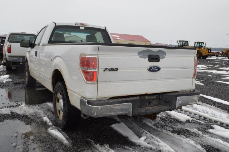 '09 Ford F150 XL, 140,583 miles, automatic, 2wd, brake controller, 8' bed, gas, (V.I.N# 1FTRF12W59KC